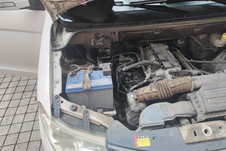 Used Wuling Hongguang 2014 1.5L S Comfort Model Engine Bay Right
