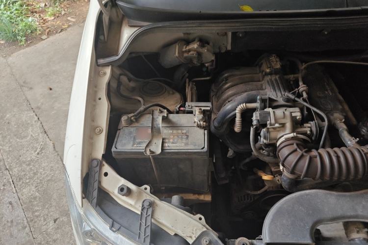Used Wuling Hongguang 2014 1.2L S Comfort Model China IV Engine Bay Right