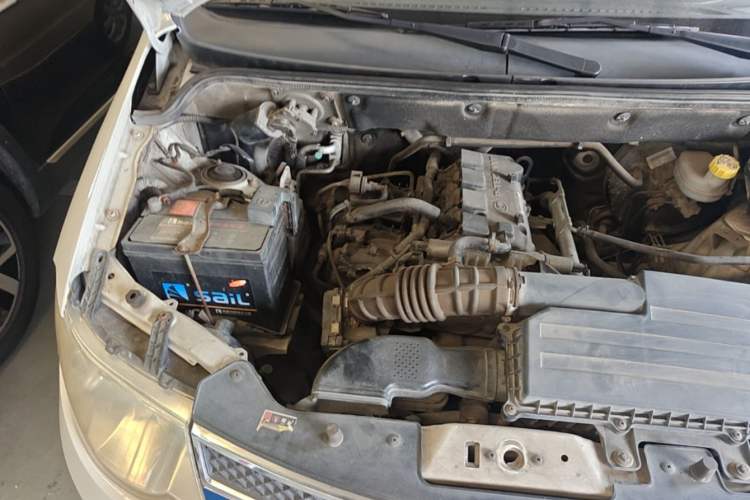 Used Wuling Hongguang 2014 1.5L S Comfort Model Engine Bay Right