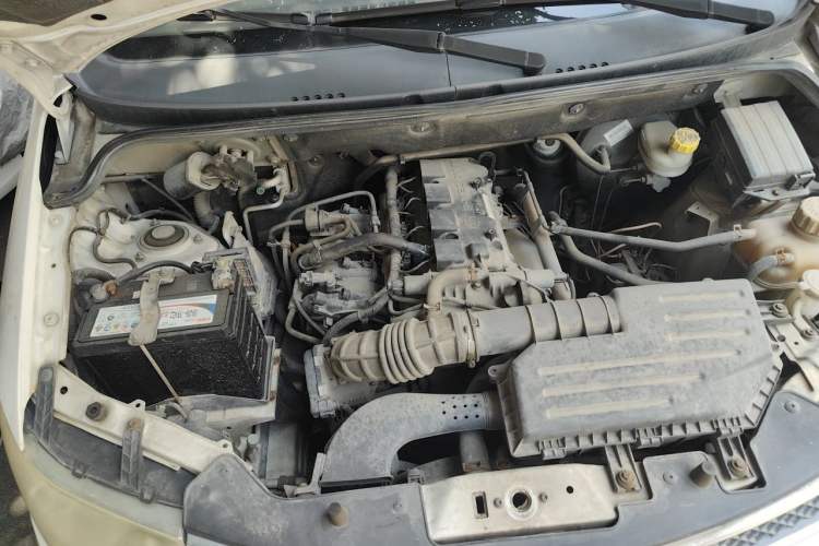 Used Wuling Hongguang 2014 1.5L S Comfort Model Engine Bay Right