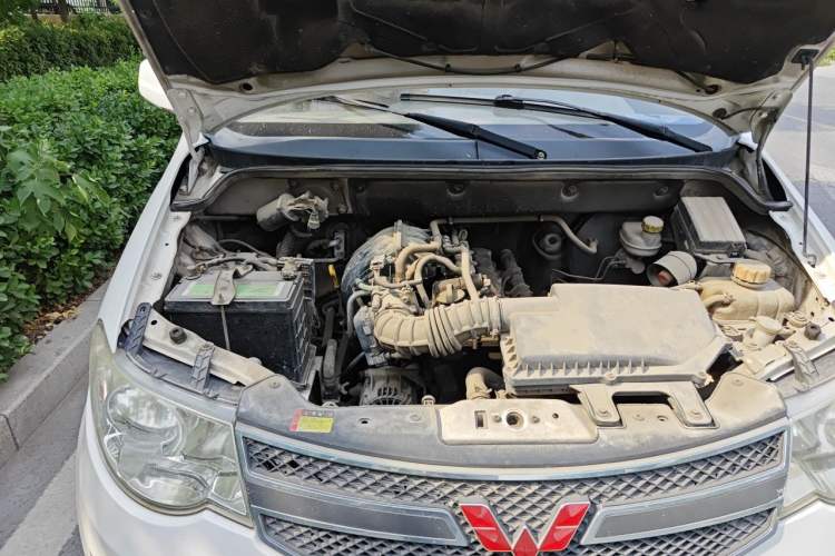 Used Wuling Hongguang 2014 1.2L S Standard Version China IV Standard Engine Bay Right