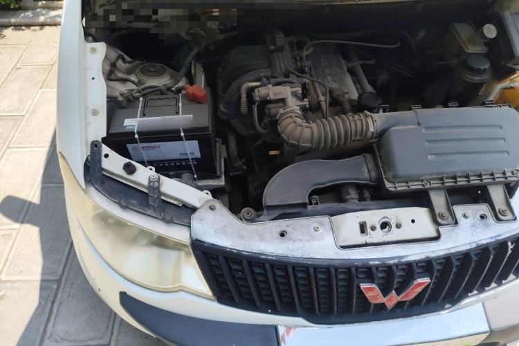 Used Wuling Hongguang 2014 1.2L Base Model China IV Engine Bay Right