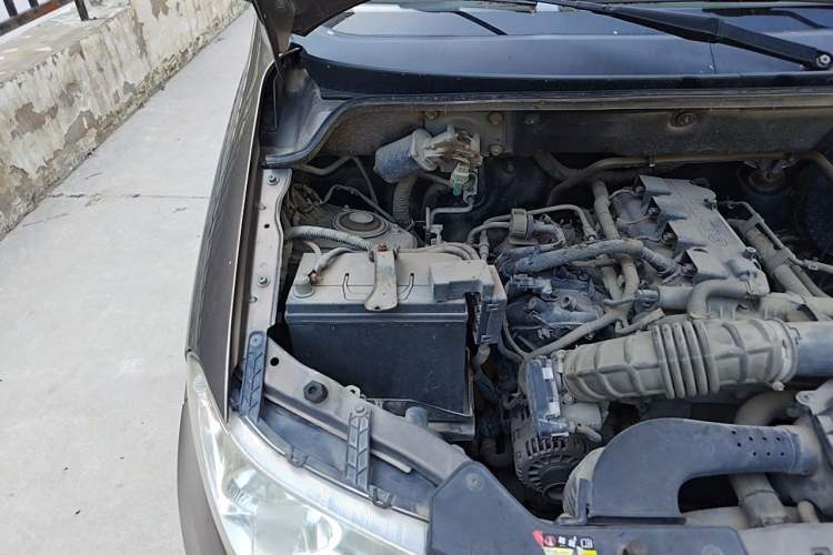 Used Wuling Hongguang 2014 1.5L S Comfort Model Engine Bay Right
