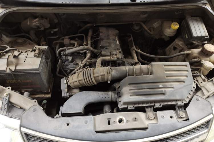 Used Wuling Hongguang 2014 1.5L S Standard Version Engine Bay