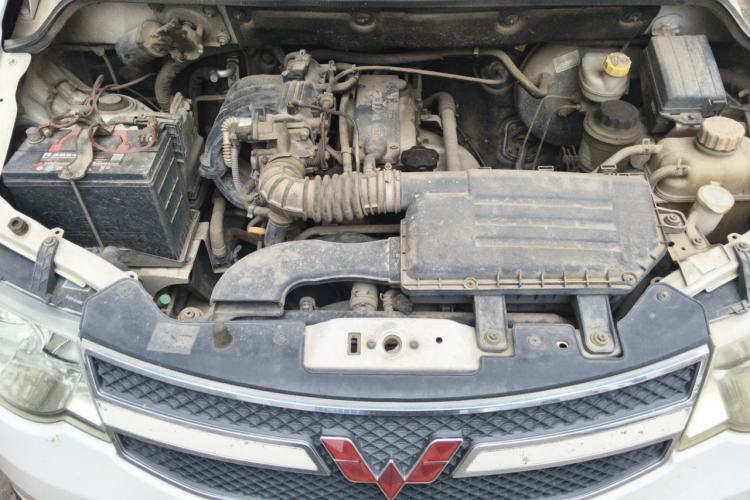 Used Wuling Hongguang 2014 1.2L S Comfort Model China IV Engine Bay