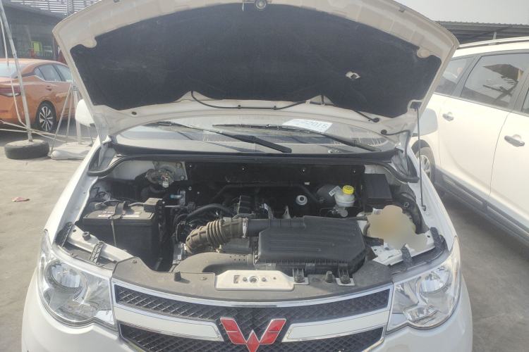 Used Wuling Hongguang 2014 1.5L S Standard Version Engine Bay