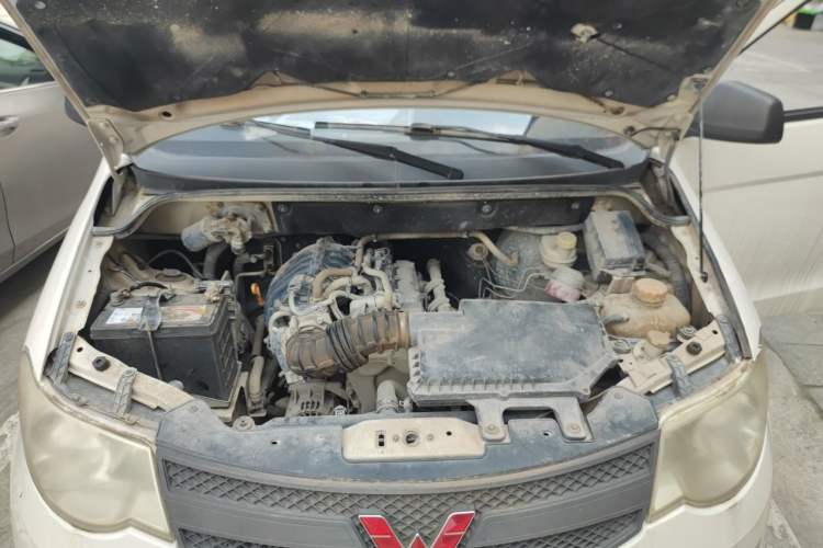 Used Wuling Hongguang 2014 1.2L Base Model China IV Engine Bay