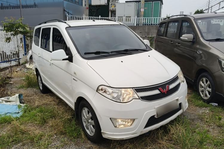 Used Wuling Hongguang 2014 1.5L S Standard Version Exterior 1