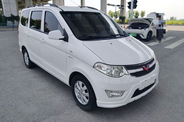 Used Wuling Hongguang 2014 1.5L S Standard Version Exterior 1
