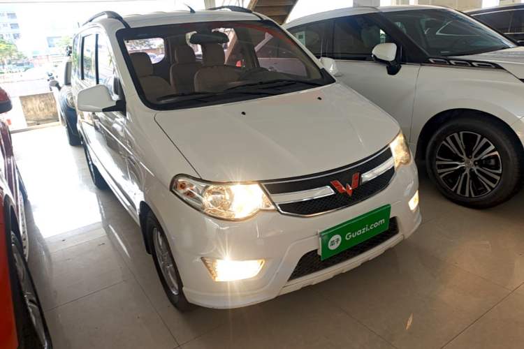 Used Wuling Hongguang 2014 1.5L S Standard Version Exterior 1