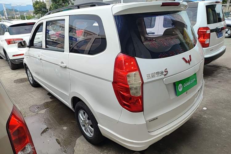 Used Wuling Hongguang 2014 1.5L S Standard Version Exterior 2