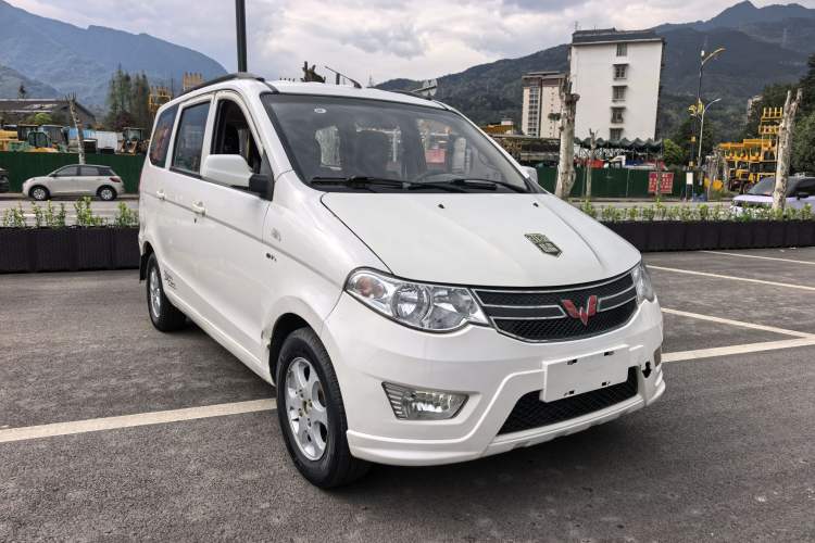 Used Wuling Hongguang 2014 1.5L S Standard Version Exterior 2