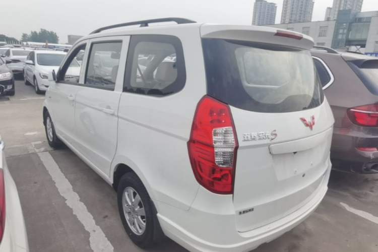 Used Wuling Hongguang 2014 1.5L S Standard Version Exterior 2
