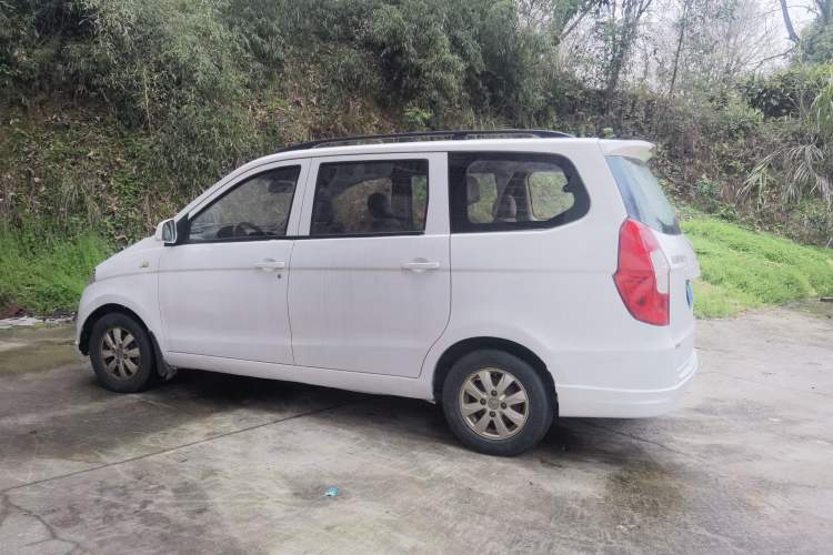 Used Wuling Hongguang 2014 1.2L S Standard Version China IV Standard Exterior 2