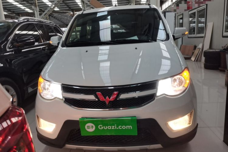 Used Wuling Hongguang 2014 1.5L S Luxury Model Front