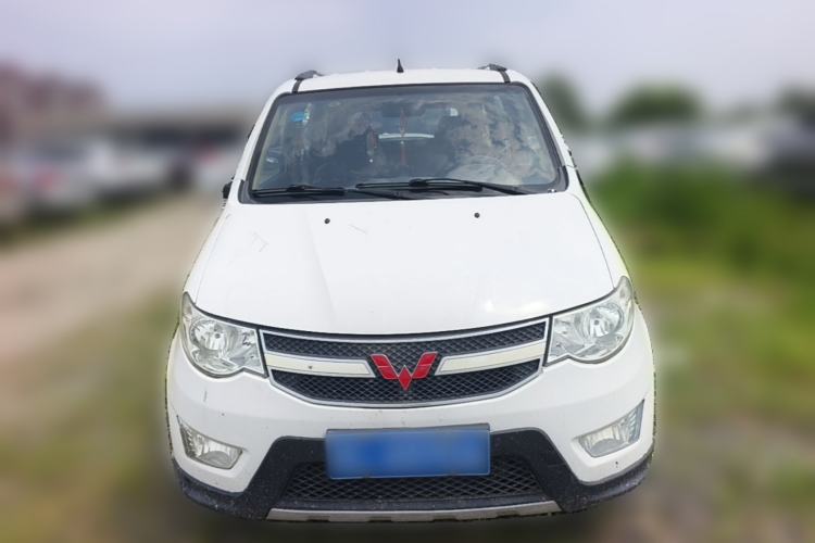 Used Wuling Hongguang 2014 1.5L S Luxury Model Front