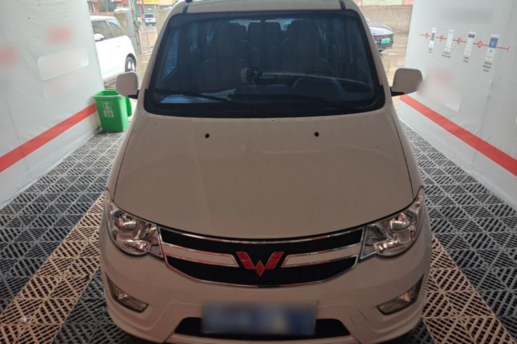 Used Wuling Hongguang 2014 1.5L S Standard Version Front