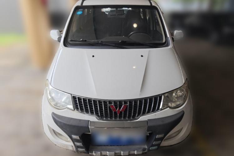 Used Wuling Hongguang 2014 1.5L S Luxury Model Front
