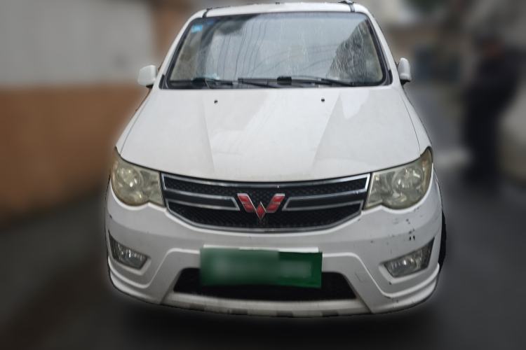 Used Wuling Hongguang 2014 1.5L S Standard Version Front
