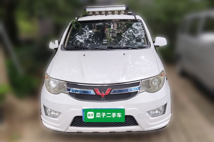 Used Wuling Hongguang 2014 1.5L S Standard Version Front