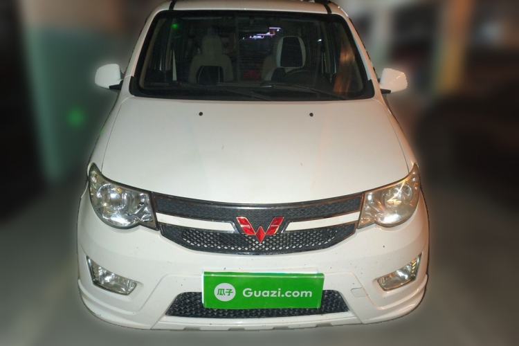 Used Wuling Hongguang 2014 1.5L S Standard Version Front