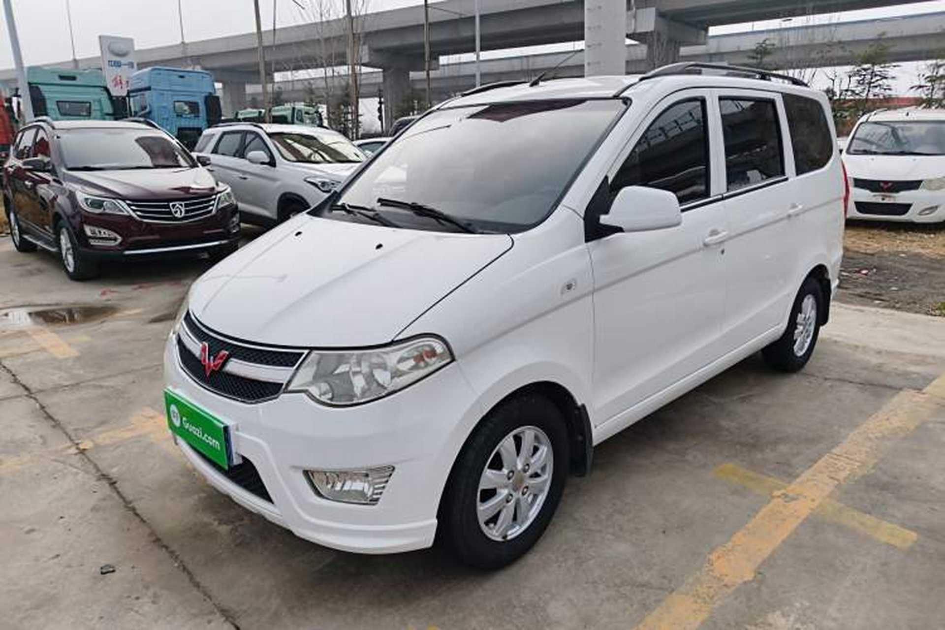 Used Wuling Hongguang 2014 1.5L S Standard Version Front Left 45 Deg