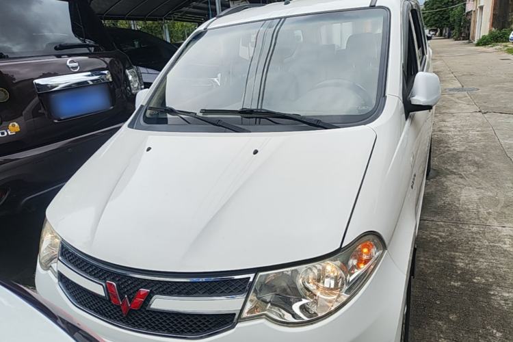 Used Wuling Hongguang 2014 1.5L S Standard Version Front