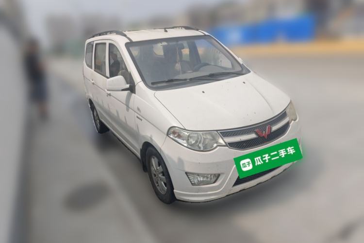 Used Wuling Hongguang 2014 1.5L S Standard Version Front Right 45 Deg