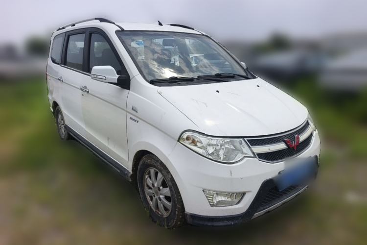 Used Wuling Hongguang 2014 1.5L S Luxury Model Front Right 45 Deg