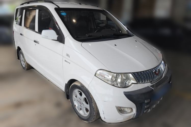 Used Wuling Hongguang 2014 1.5L S Luxury Model Front Right 45 Deg