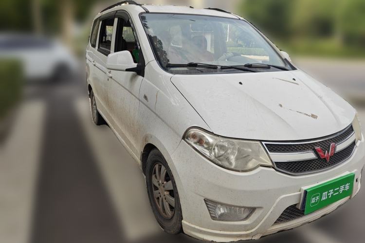Used Wuling Hongguang 2014 1.5L S Standard Version Front Right 45 Deg