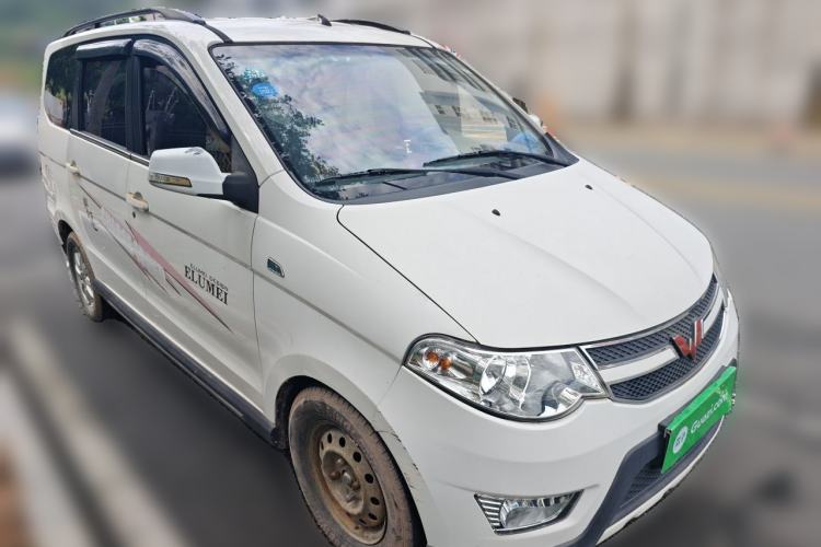 Used Wuling Hongguang 2014 1.5L S Comfort Model Front Right 45 Deg