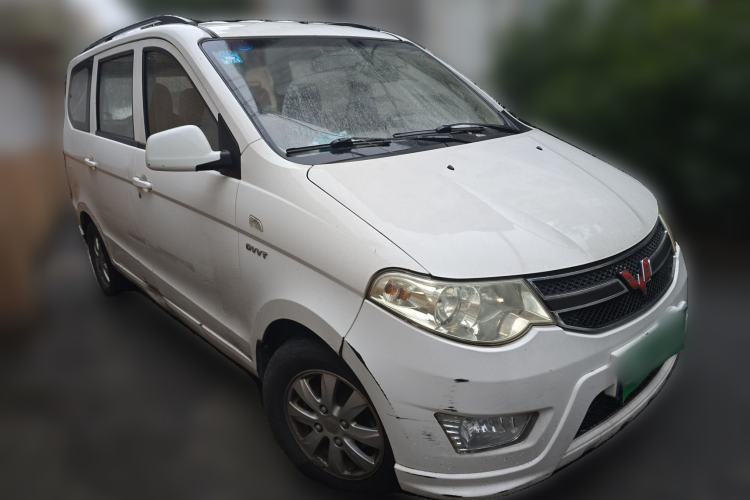 Used Wuling Hongguang 2014 1.5L S Standard Version Front Right 45 Deg