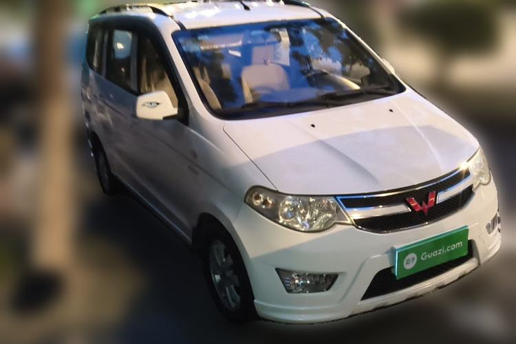 Used Wuling Hongguang 2014 1.5L S Standard Version Front Right 45 Deg
