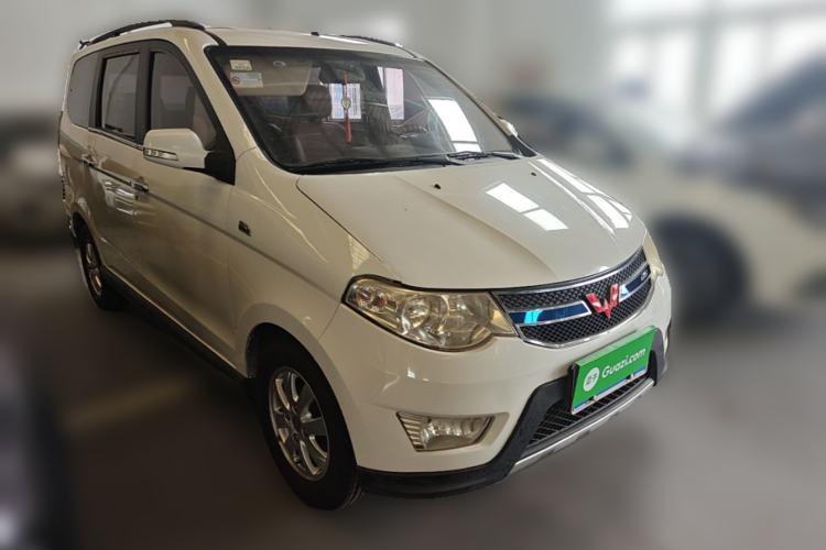 Used Wuling Hongguang 2014 1.5L S Comfort Model Front Right 45 Deg