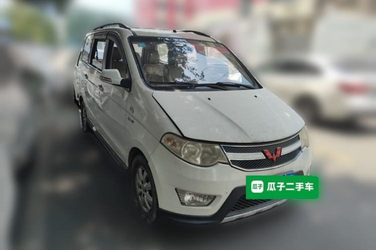 Used Wuling Hongguang 2014 1.5L S Comfort Model Front Right 45 Deg
