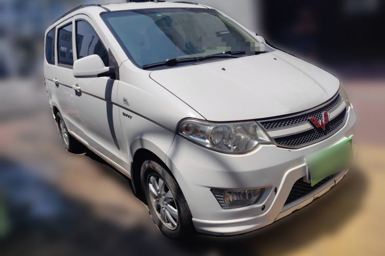 Used Wuling Hongguang 2014 1.5L S Standard Version Front Right 45 Deg