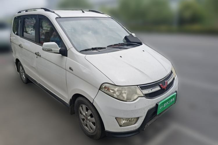 Used Wuling Hongguang 2014 1.5L S Luxury Model Front Right 45 Deg