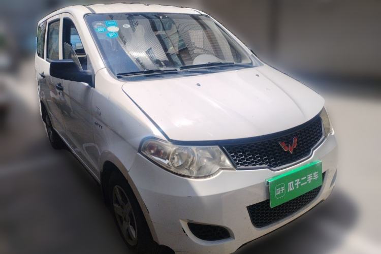 Used Wuling Hongguang 2014 1.5L Base Version Front Right 45 Deg