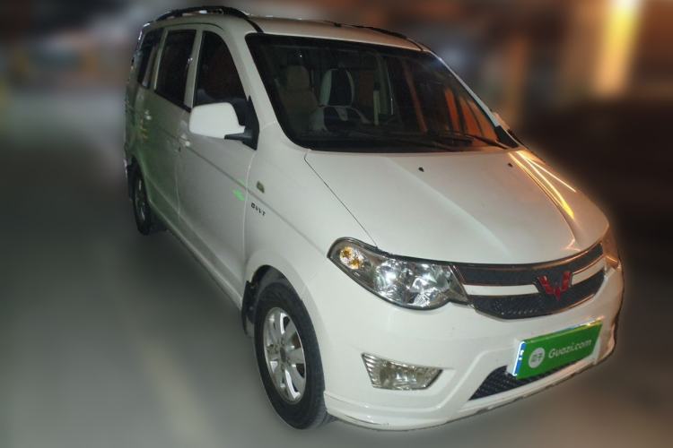 Used Wuling Hongguang 2014 1.5L S Standard Version Front Right 45 Deg