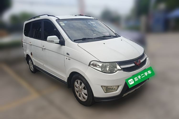 Used Wuling Hongguang 2014 1.5L S Comfort Model Front Right 45 Deg