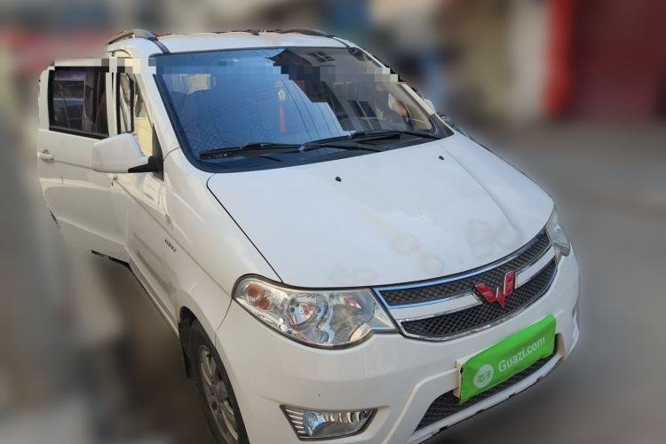 Used Wuling Hongguang 2014 1.5L S Standard Version Front Right 45 Deg