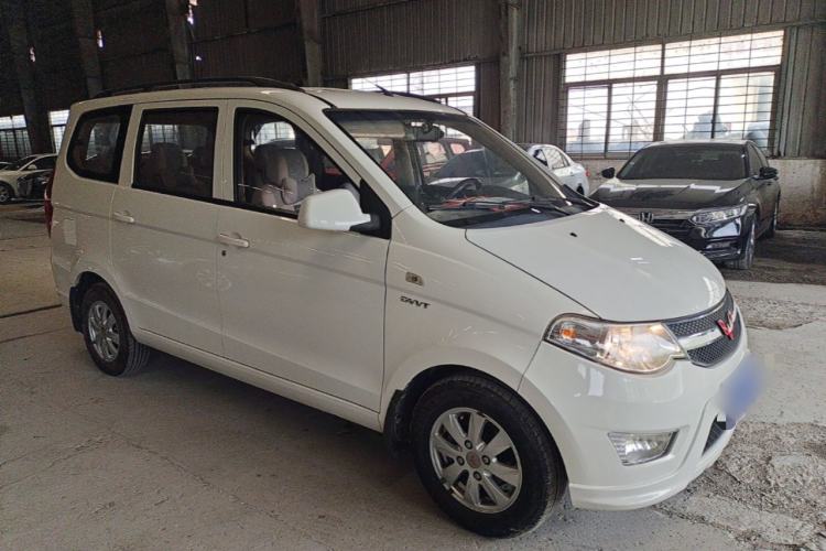 Used Wuling Hongguang 2014 1.5L S Standard Version Front Right 45 Deg