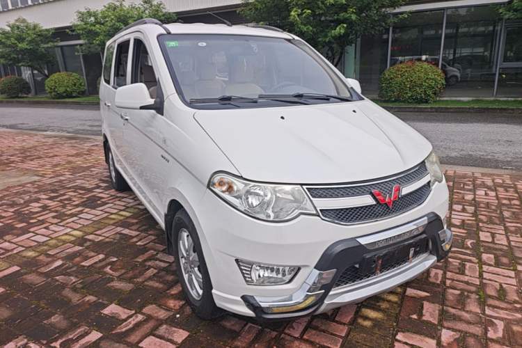 Used Wuling Hongguang 2014 1.5L S Standard Version Front Right 45 Deg