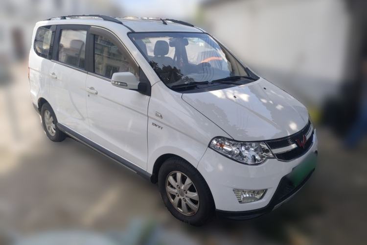 Used Wuling Hongguang 2014 1.5L S Comfort Model Front Right 45 Deg