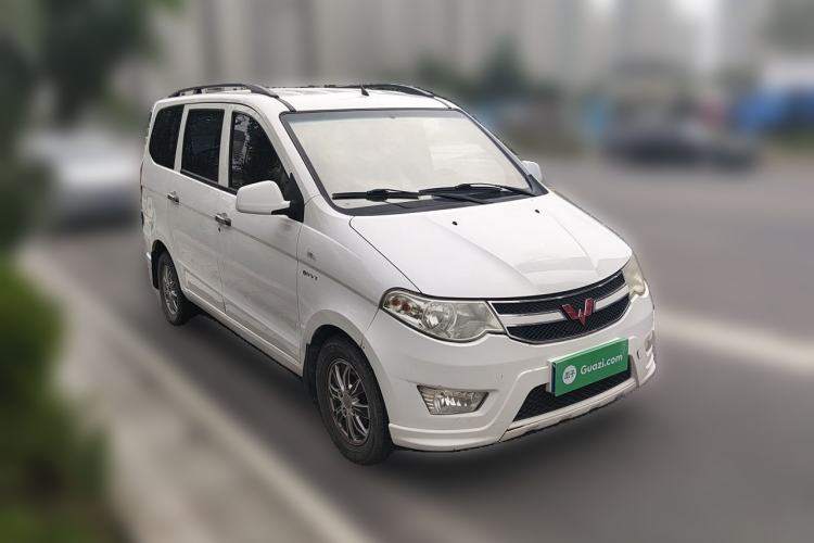 Used Wuling Hongguang 2014 1.5L S Standard Version Front Right 45 Deg
