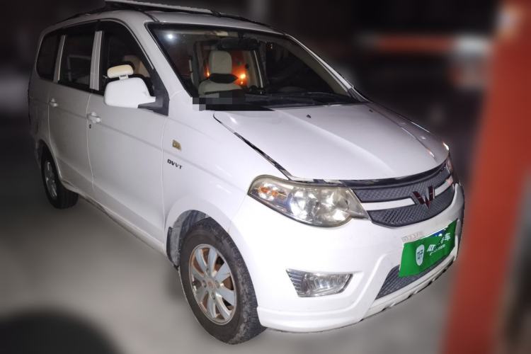 Used Wuling Hongguang 2014 1.5L S Standard Version Front Right 45 Deg