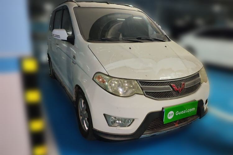 Used Wuling Hongguang 2014 1.5L S Comfort Model Front Right 45 Deg