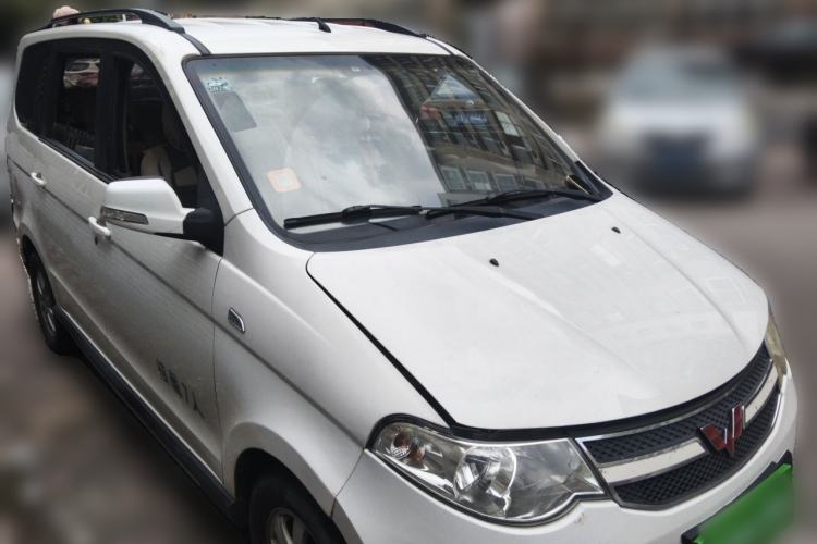 Used Wuling Hongguang 2014 1.2L S Comfort Model China IV Front Right 45 Deg