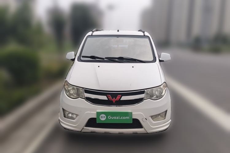 Used Wuling Hongguang 2014 1.5L S Standard Version Front